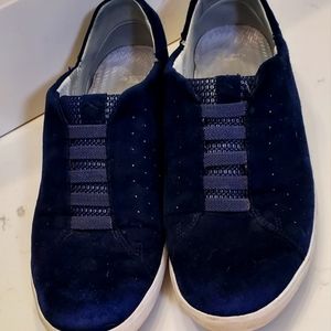 Kizik suede navy shoes size 7.5